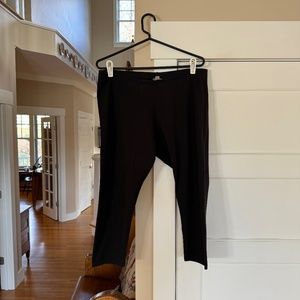 J Jill Capri Leggings: Size L in Black